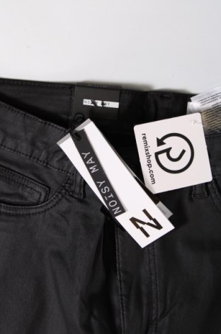 Дамски панталон Noisy May, Размер L, Цвят Черен, Цена 14,72 лв.