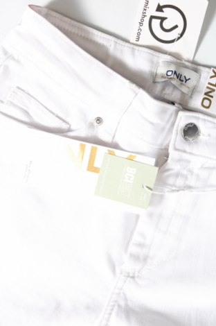 Дамски панталон ONLY, Размер M, Цвят Бял, Цена 16,74 лв.