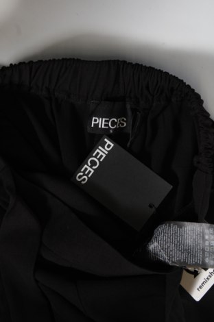 Dámske nohavice Pieces, Veľkosť S, Farba Čierna, Cena  4,73 €