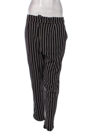 Γυναικείο παντελόνι Pull&Bear, Μέγεθος M, Χρώμα Μαύρο, Τιμή 2,15 €