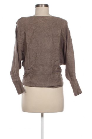 Дамски пуловер M&V, Размер S, Цвят Кафяв, Цена 4,35 лв.