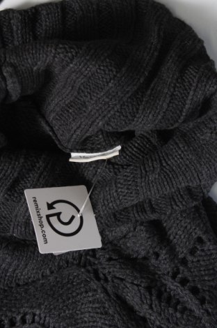 Дамски пуловер Yessica, Размер S, Цвят Сив, Цена 4,35 лв.