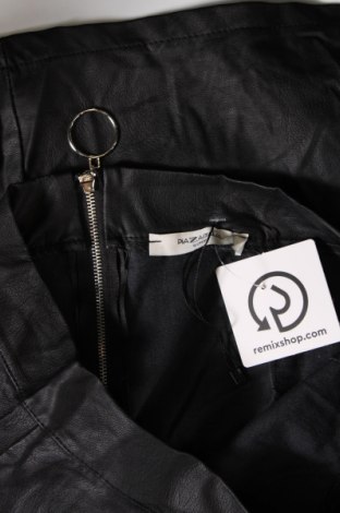 Δερμάτινη φούστα Piazza Italia, Μέγεθος M, Χρώμα Μαύρο, Τιμή 3,08 €