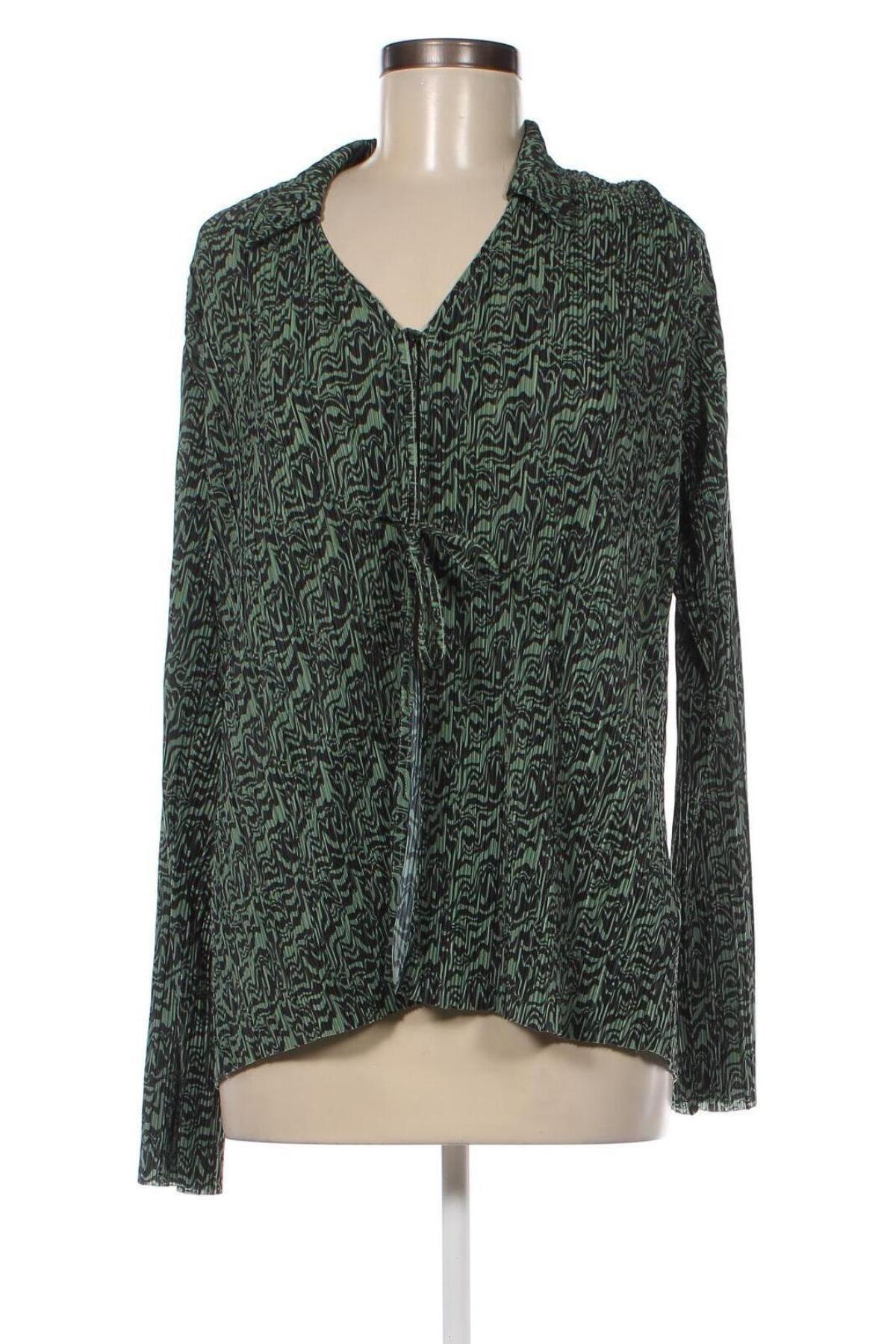 Дамска блуза Monki, Размер M, Цвят Зелен, Цена 26,00 лв.