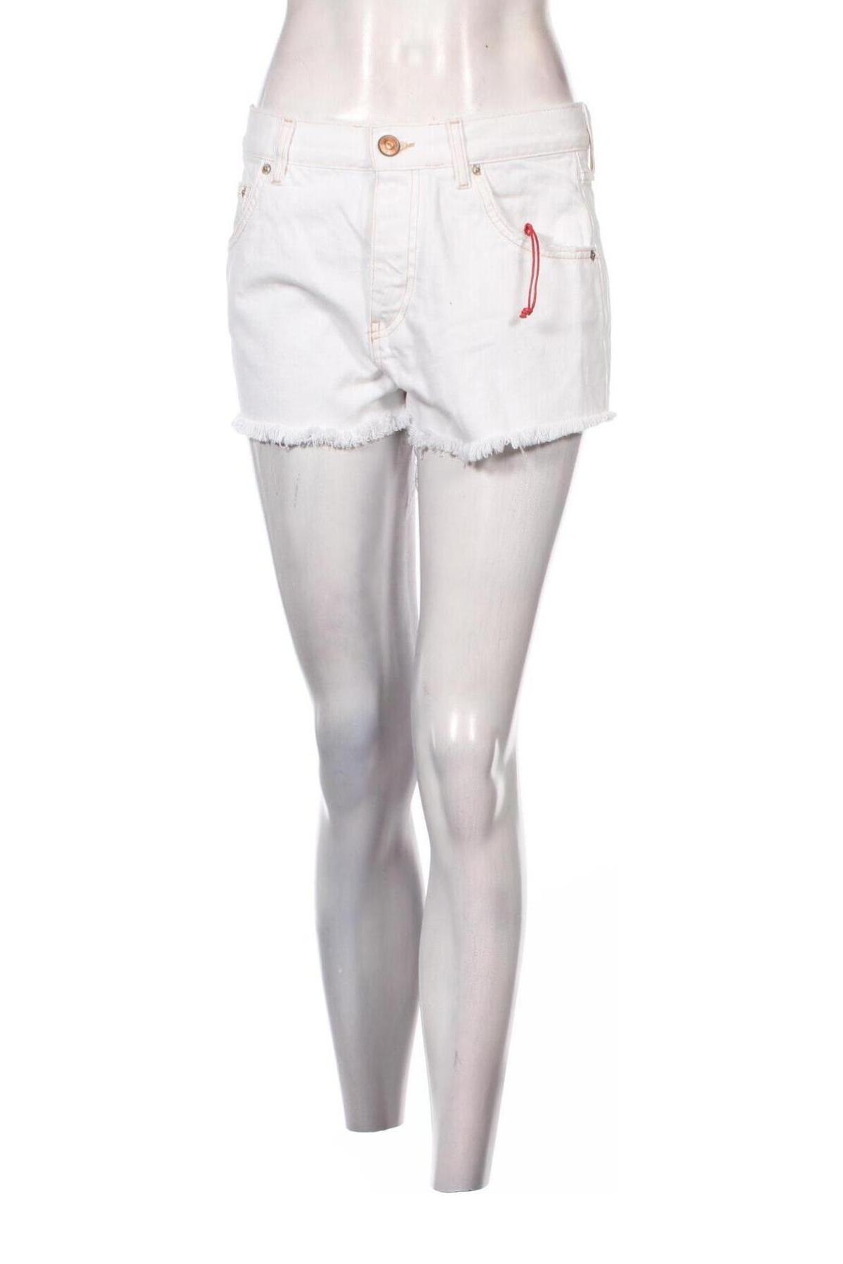 Γυναικείο κοντό παντελόνι BDG, Μέγεθος S, Χρώμα Λευκό, Τιμή 37,11 €