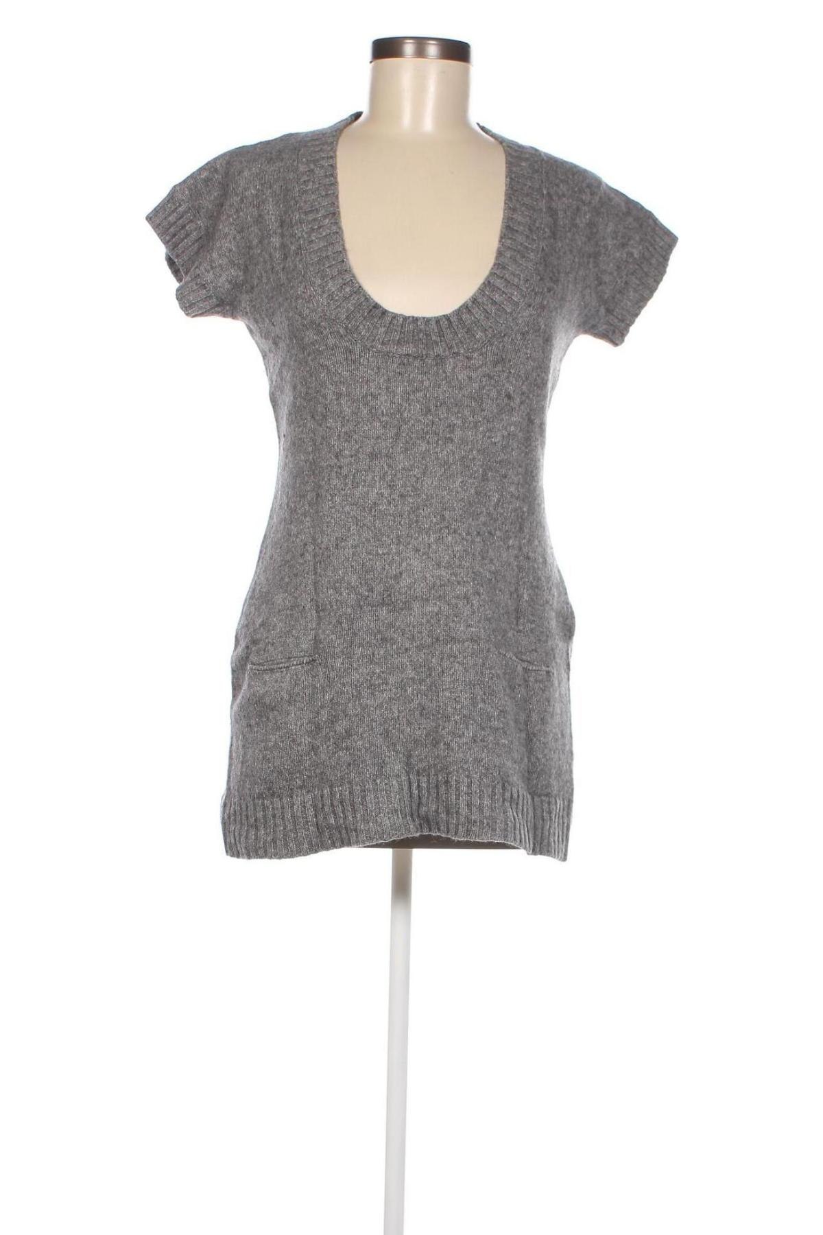 Kleid Soft Grey, Größe S, Farbe Grau, Preis € 2,22