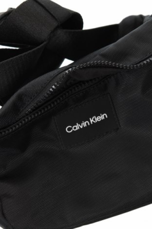 Saszetka do pasa Calvin Klein, Kolor Czarny, Cena 242,99 zł