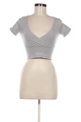 Damen Shirt Brandy Melville, Größe S, Farbe Grau, Preis 8,99 €