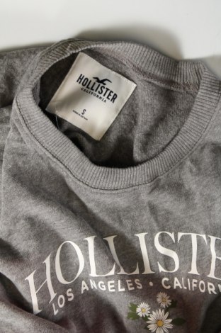 Дамска блуза Hollister, Размер S, Цвят Сив, Цена 12,49 лв.