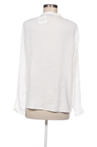 Damen Shirt Janina, Größe M, Farbe Weiß, Preis € 13,49