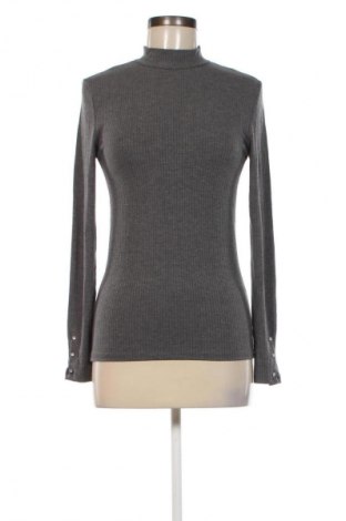 Damen Shirt Stradivarius, Größe M, Farbe Grau, Preis € 4,99