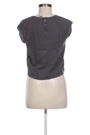 Damen Shirt Vero Moda, Größe S, Farbe Grau, Preis 10,23 €