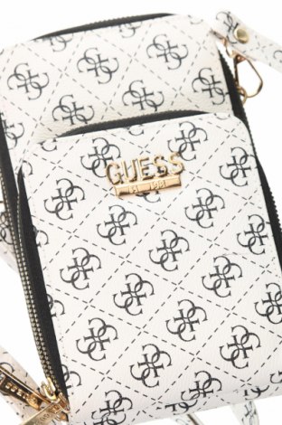 Дамска чанта Guess, Цвят Бял, Цена 75,99 лв.