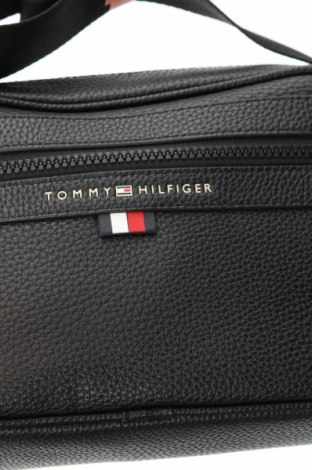 Damska torebka Tommy Hilfiger, Kolor Czarny, Cena 847,99 zł