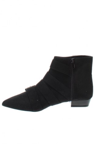 Damen Stiefeletten Bershka, Größe 37, Farbe Schwarz, Preis 42,47 €