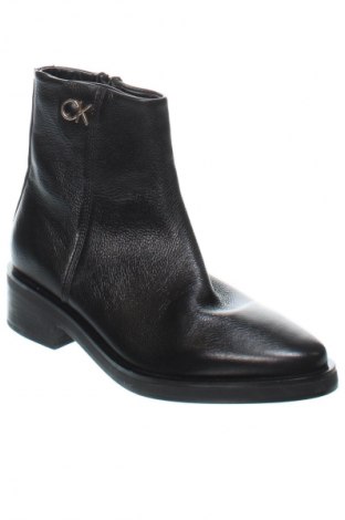 Botine de damă Calvin Klein, Mărime 37, Culoare Negru, Preț 1.253,99 Lei