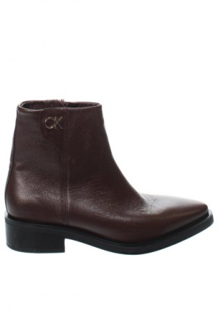 Botine de damă Calvin Klein, Mărime 40, Culoare Maro, Preț 1.253,99 Lei