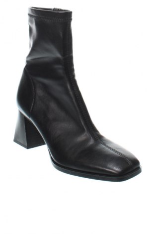 Botine de damă Stradivarius, Mărime 38, Culoare Negru, Preț 79,99 Lei