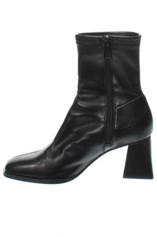 Botine de damă Stradivarius, Mărime 38, Culoare Negru, Preț 79,99 Lei