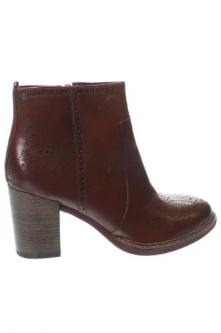 Botine de damă Tamaris, Mărime 40, Culoare Maro, Preț 94,99 Lei