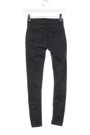 Damskie jeansy Bershka, Rozmiar XXS, Kolor Czarny, Cena 37,99 zł