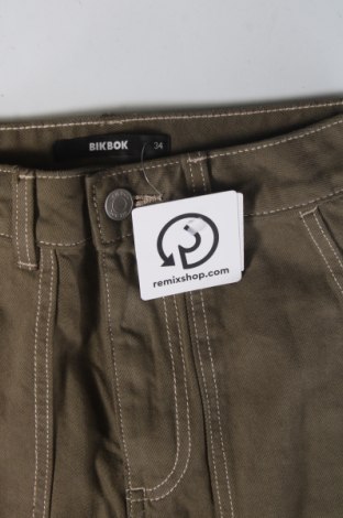 Damskie jeansy Bik Bok, Rozmiar XS, Kolor Zielony, Cena 37,99 zł