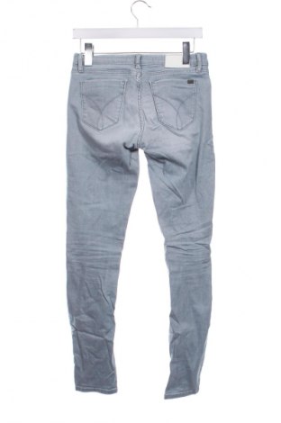 Damskie jeansy Calvin Klein Jeans, Rozmiar S, Kolor Niebieski, Cena 109,99 zł