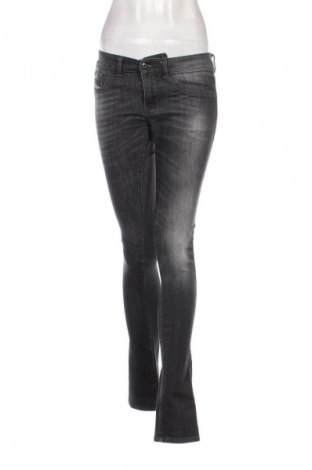 Damen Jeans Diesel, Größe M, Farbe Grau, Preis 46,99 €