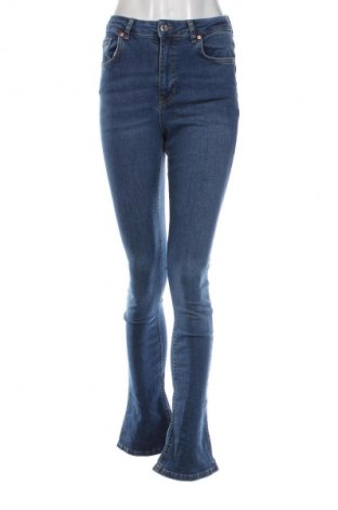 Damskie jeansy Gina Tricot, Rozmiar S, Kolor Niebieski, Cena 108,99 zł