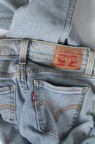 Γυναικείο Τζίν Levi's, Μέγεθος XS, Χρώμα Μπλέ, Τιμή 28,49 €