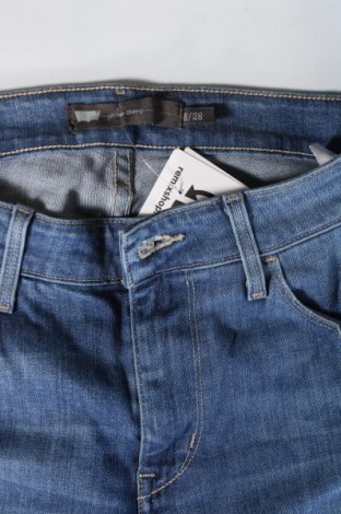 Γυναικείο Τζίν Levi's, Μέγεθος M, Χρώμα Μπλέ, Τιμή 46,99 €