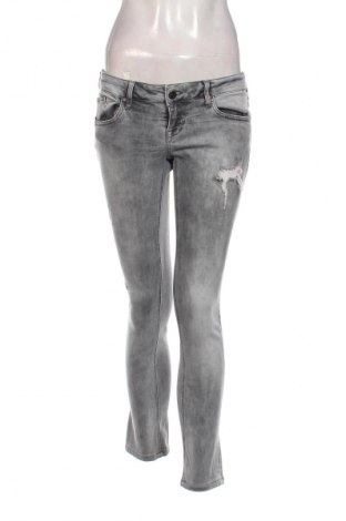 Damen Jeans Mustang, Größe L, Farbe Grau, Preis 9,99 €