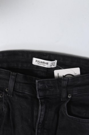 Damskie jeansy Pull&Bear, Rozmiar M, Kolor Czarny, Cena 32,99 zł