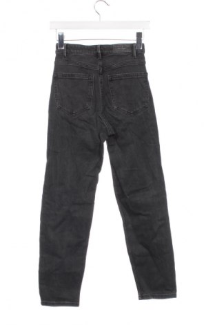 Damskie jeansy Pull&Bear, Rozmiar XXS, Kolor Czarny, Cena 32,99 zł