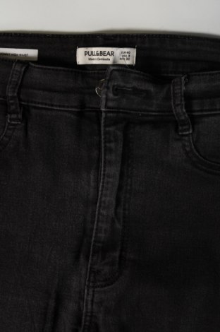 Damskie jeansy Pull&Bear, Rozmiar M, Kolor Czarny, Cena 46,99 zł