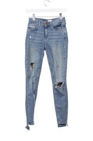 Damskie jeansy River Island, Rozmiar XS, Kolor Niebieski, Cena 51,99 zł