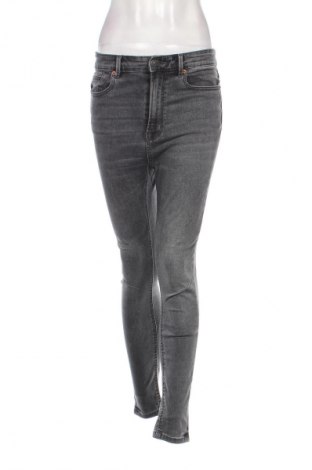 Damen Jeans Stradivarius, Größe M, Farbe Grau, Preis 9,49 €