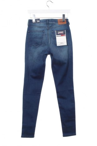 Damskie jeansy Tommy Jeans, Rozmiar S, Kolor Niebieski, Cena 358,99 zł