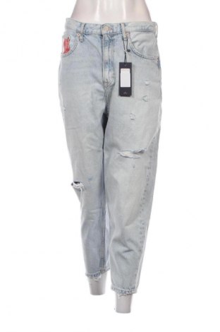 Dámske džínsy  Tommy Jeans, Veľkosť M, Farba Modrá, Cena  63,95 €