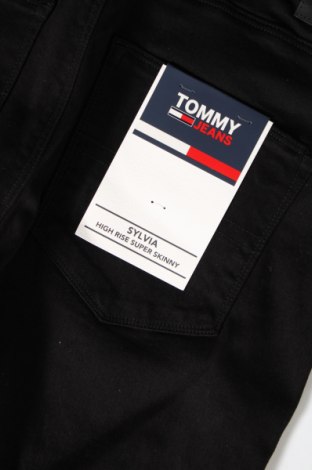 Γυναικείο Τζίν Tommy Jeans, Μέγεθος M, Χρώμα Μαύρο, Τιμή 62,49 €