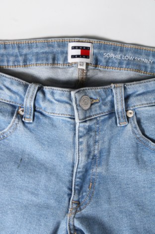 Γυναικείο Τζίν Tommy Jeans, Μέγεθος M, Χρώμα Μπλέ, Τιμή 45,49 €