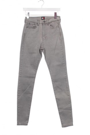 Damskie jeansy Tommy Jeans, Rozmiar XS, Kolor Szary, Cena 378,99 zł