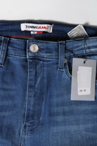 Дамски дънки Tommy Jeans, Размер M, Цвят Син, Цена 182,49 лв.