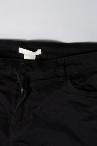 Pantaloni scurți de femei H&M, Mărime M, Culoare Negru, Preț 37,99 Lei