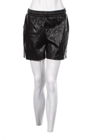 Damen Shorts Pieces, Größe S, Farbe Schwarz, Preis 4,99 €