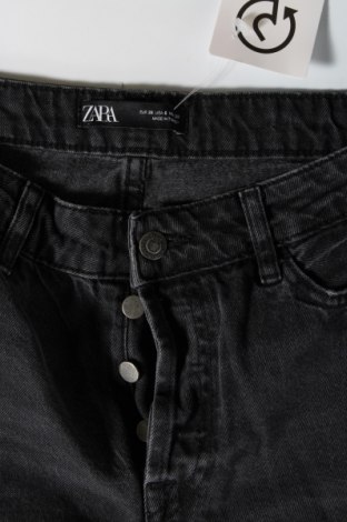 Дамски къс панталон Zara, Размер M, Цвят Сив, Цена 24,53 лв.