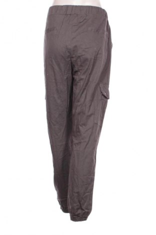 Pantaloni de femei, Mărime XL, Culoare Gri, Preț 33,99 Lei