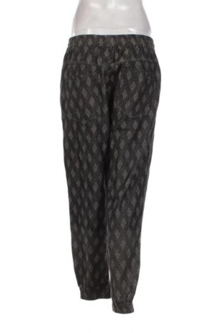 Pantaloni de femei, Mărime L, Culoare Multicolor, Preț 33,99 Lei