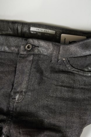 Damenhose Edc By Esprit, Größe M, Farbe Silber, Preis € 11,99