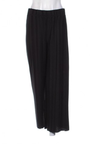 Pantaloni de femei Gina Tricot, Mărime M, Culoare Negru, Preț 35,99 Lei